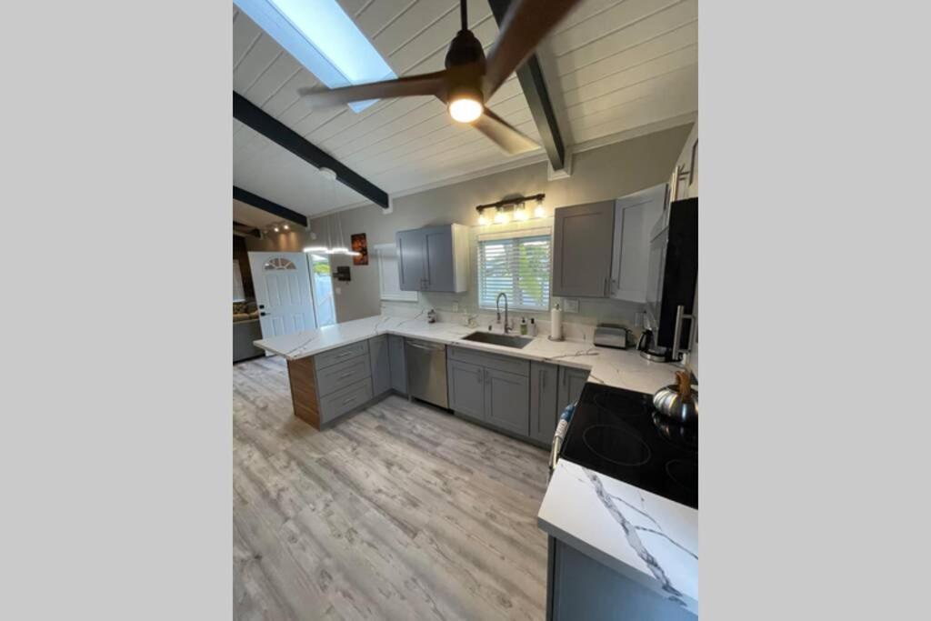 Spacious 2 Bedroom Beach House With King Suite Waianae Luaran gambar